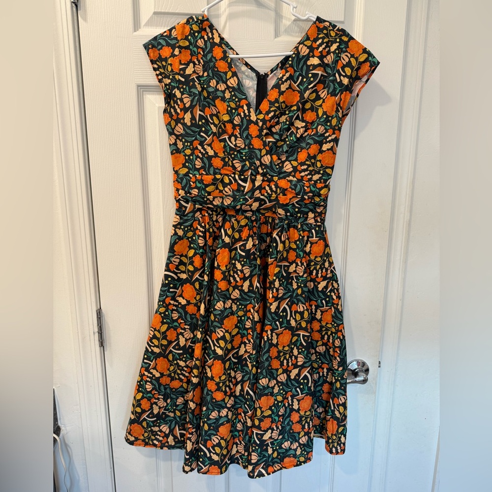 Retrolicious fall foliage mushrooms Greta dress - small